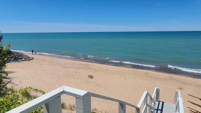 Last vestiges of Chicago